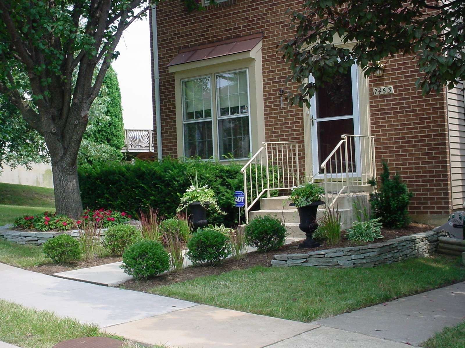 landscaping townhouse